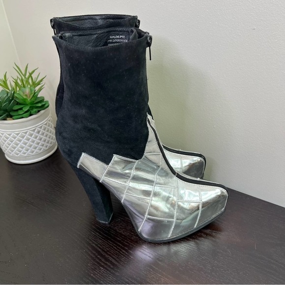 Jeffrey Campbell, black and silver platform boot size 10 # 002 - Picture 3 of 13